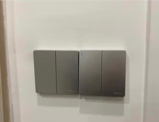 墙壁开关