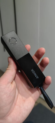 移动电源