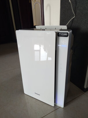 %title插图%num 松下(Panasonic)F-VJL55C2消毒机空气净化器 除菌认证 除甲醛 加湿 除过敏原除PM2.5除霾二手烟 37平米