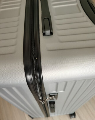 梵地亚行李箱怎么样市场乱不敢下手,吐槽我的感受