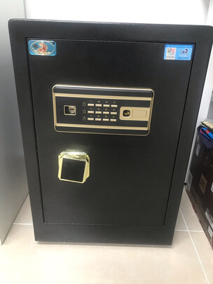 一:选购得力4021保险箱建议