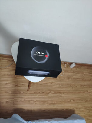 坚果智慧墙O1 Pro 超短焦投影仪家用投影机 (徕卡色彩校准 1500流明  全自动梯形校正 丹拿调音 护眼2.0)