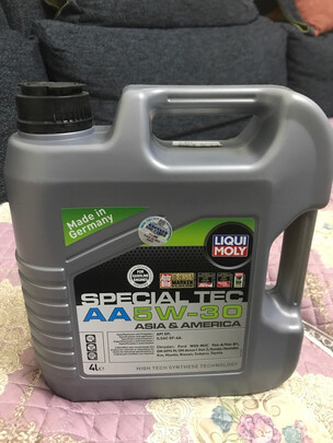 %title插图%num 力魔(LIQUI MOLY)德国原装进口 高科技雷神机油 5W-40 SN/CF级 5L 汽车用品