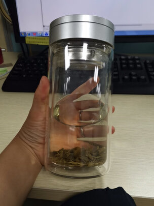 玻璃杯