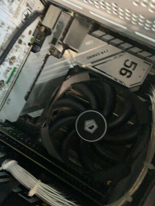 %title插图%num ID-COOLING IS-30 双平台薄型下吹CPU散热器 四热管9cm温控风扇支持115X&AM4