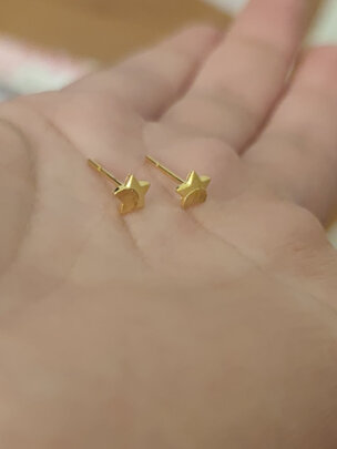 黄金耳钉
