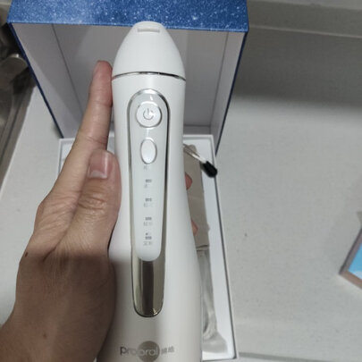 冲牙器