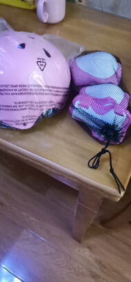轮滑护具