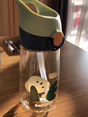 吸管水杯