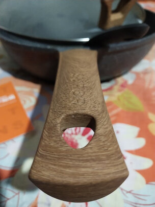 麦饭石不粘锅