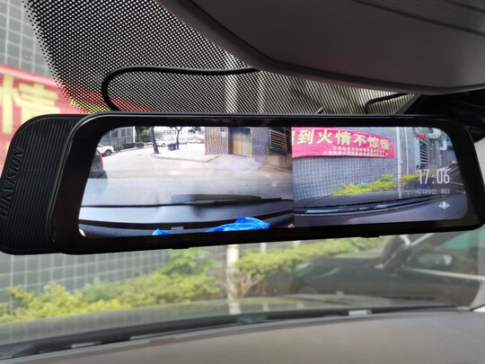 行车记录仪