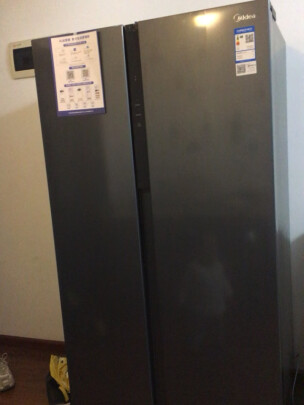 %title插图%num 美的(Midea)果润精储596升变频一级能效对开双门客厅家用冰箱智能家电风冷无霜BCD-596WKPZM(E)