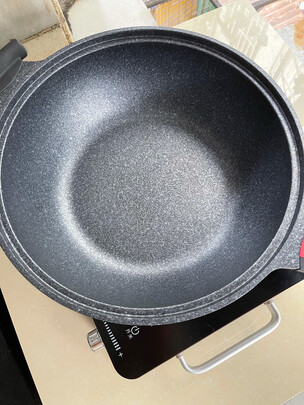 麦饭石不粘锅