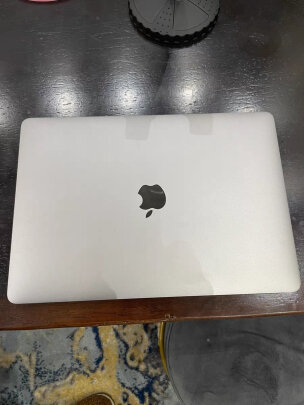 Apple MacBook Pro对比Apple A2338到底区别有吗？显示效果哪款比较好，哪个反应灵敏？