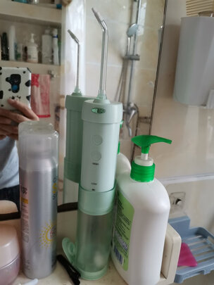 冲牙器