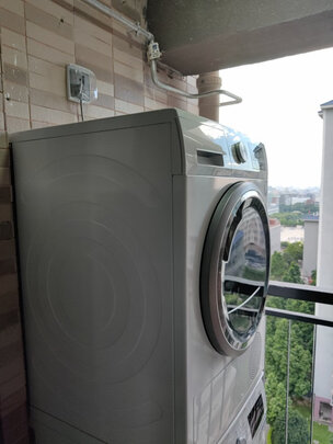 %title插图%num 西门子(SIEMENS)洗烘套装 10kg除菌滚筒洗衣机全自动+9kg进口热泵烘干机 WM12P2602W+WT47W5601W
