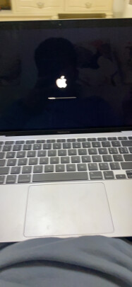 Apple MacBook Air怎么样？显示效果好不好？反应灵敏吗 