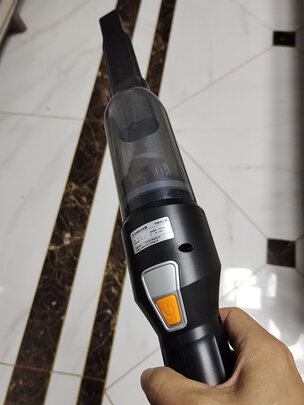 车载吸尘器