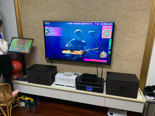 JBLKM310LE是哪里生产的，值吗