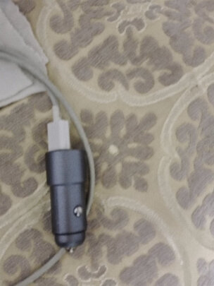 车载充电器