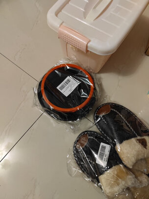 车载垃圾桶