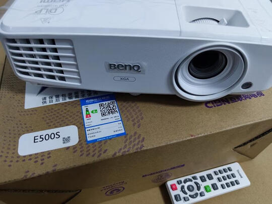 明基（BenQ）E500S 智能投影仪 投影机 投影仪办公（标清XGA 3300流明 无线投影 白天直投 视频会议）