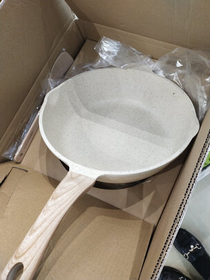 麦饭石不粘锅