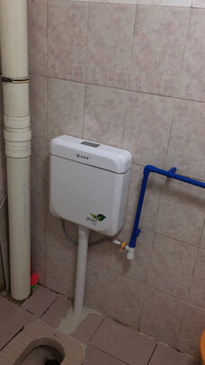 水箱蹲便器