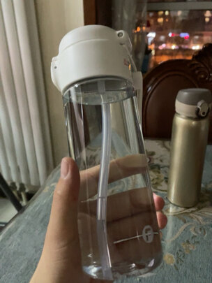 吸管水杯