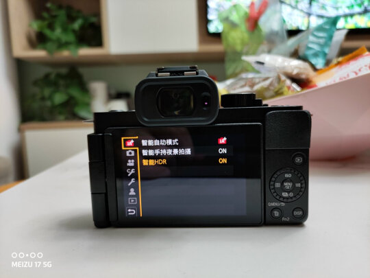 %title插图%num 松下(Panasonic)G100K微单相机 数码相机 vlog相机 微单套机(12-32mm)4K视频 专业收音 美肤自拍 触摸屏