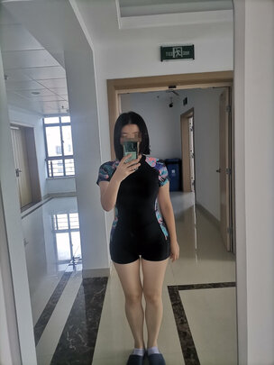 女士泳衣