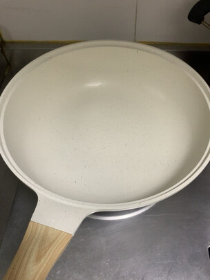 麦饭石不粘锅