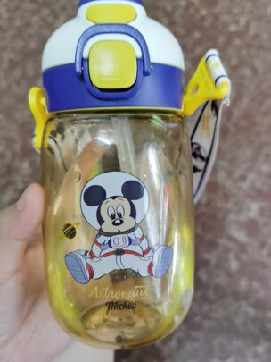 吸管水杯