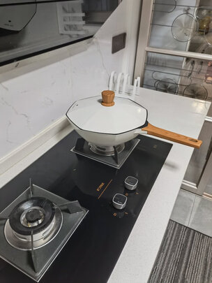 麦饭石不粘锅