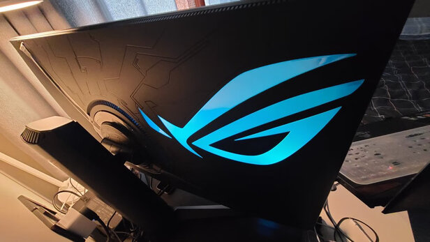 华硕PG32UQ显示器|华硕PG32UQ显示器独家揭秘评测真相,不看后悔!