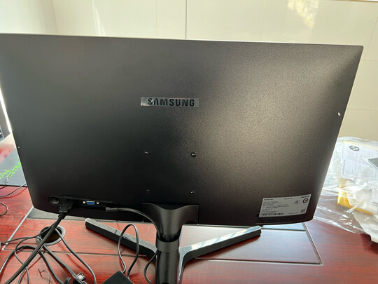 %title插图%num 三星(SAMSUNG)23.8英寸 爱眼不闪屏滤蓝光 可壁挂 FreeSync 液晶电脑显示器 三星S24R352F(HDMI接口)