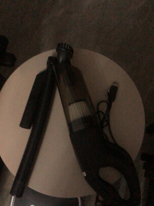 车载吸尘器