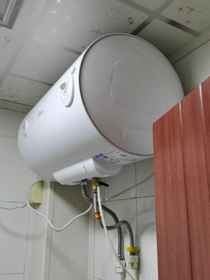 电热水器