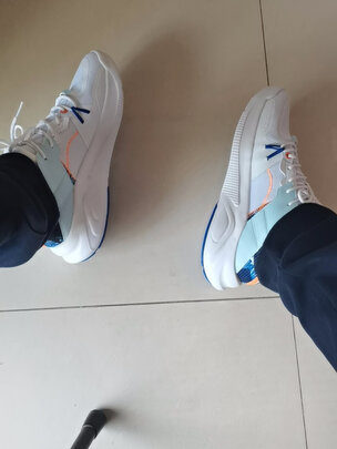 运动休闲鞋