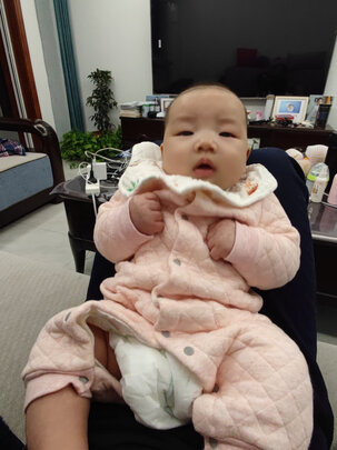 婴儿推车