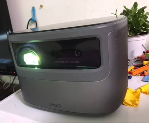 坚果J10S投影仪|客观评价坚果J10S投影仪怎么样？上手三周说真相