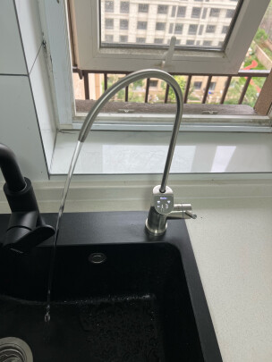 %title插图%num 海尔(Haier) 家用净水器800G无桶大通量双出水直饮机云净HRO8H98-2反渗透TDS智能龙头APP互联纯水机