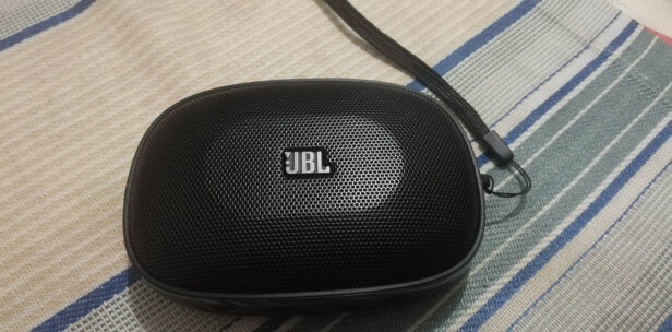 JBL SD-12BLK跟漫步者R206BT究竟区别有吗？低音哪款沉？哪个蓝牙稳定 