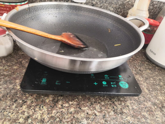 不粘锅