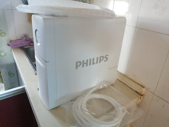%title插图%num 飞利浦(PHILIPS)引擎800G净水器 家用除菌直饮净水机 5年长效RO反渗透厨下式纯水机 智能双出水 AUT7006
