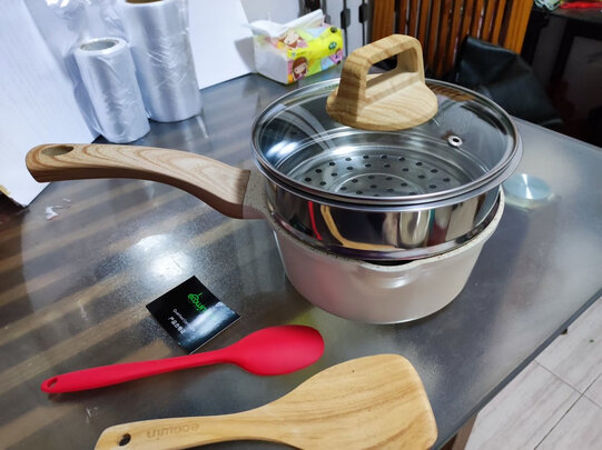 麦饭石不粘奶锅