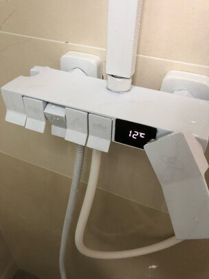 彼顿WL-钢琴数显花洒新款恒温花洒|彼顿WL-钢琴数显花洒新款恒温花洒怎么样评测分析结果告知！