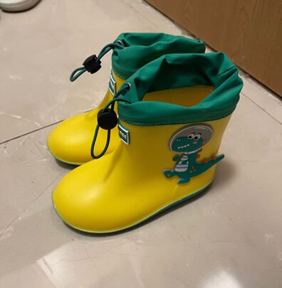 儿童雨鞋