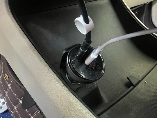 车载充电器