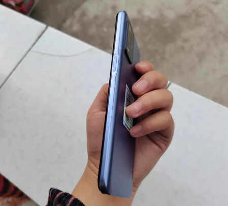 三,oppok7x长续航手机网友对比评测